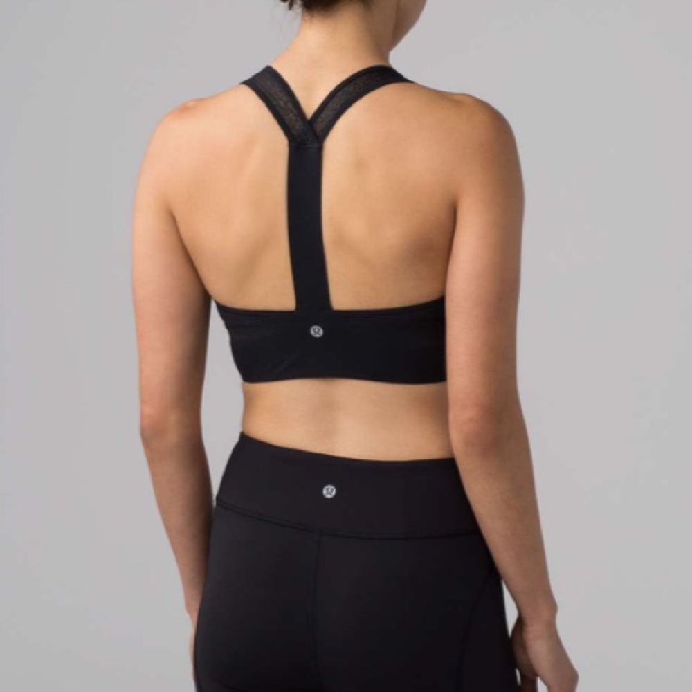 Lululemon Twist & Train Bra in Black ~ Size 4 - Picture 2 of 10